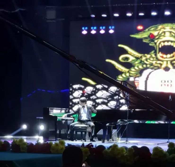 优德88艺术家宋思衡“80后的时光机”多媒体音乐会内蒙古巡演圆满落幕