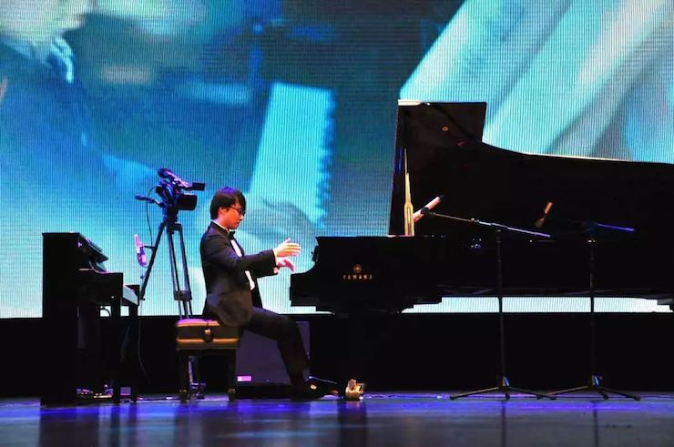 优德88艺术家宋思衡“80后的时光机”多媒体音乐会内蒙古巡演圆满落幕