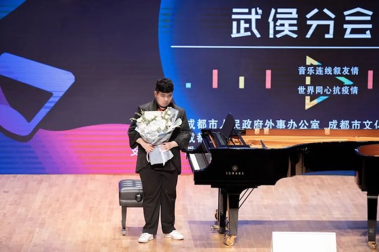 活动报道 | “科技助力，跨越时空”，小鹿纯子携手刘明康共享中日音乐盛宴